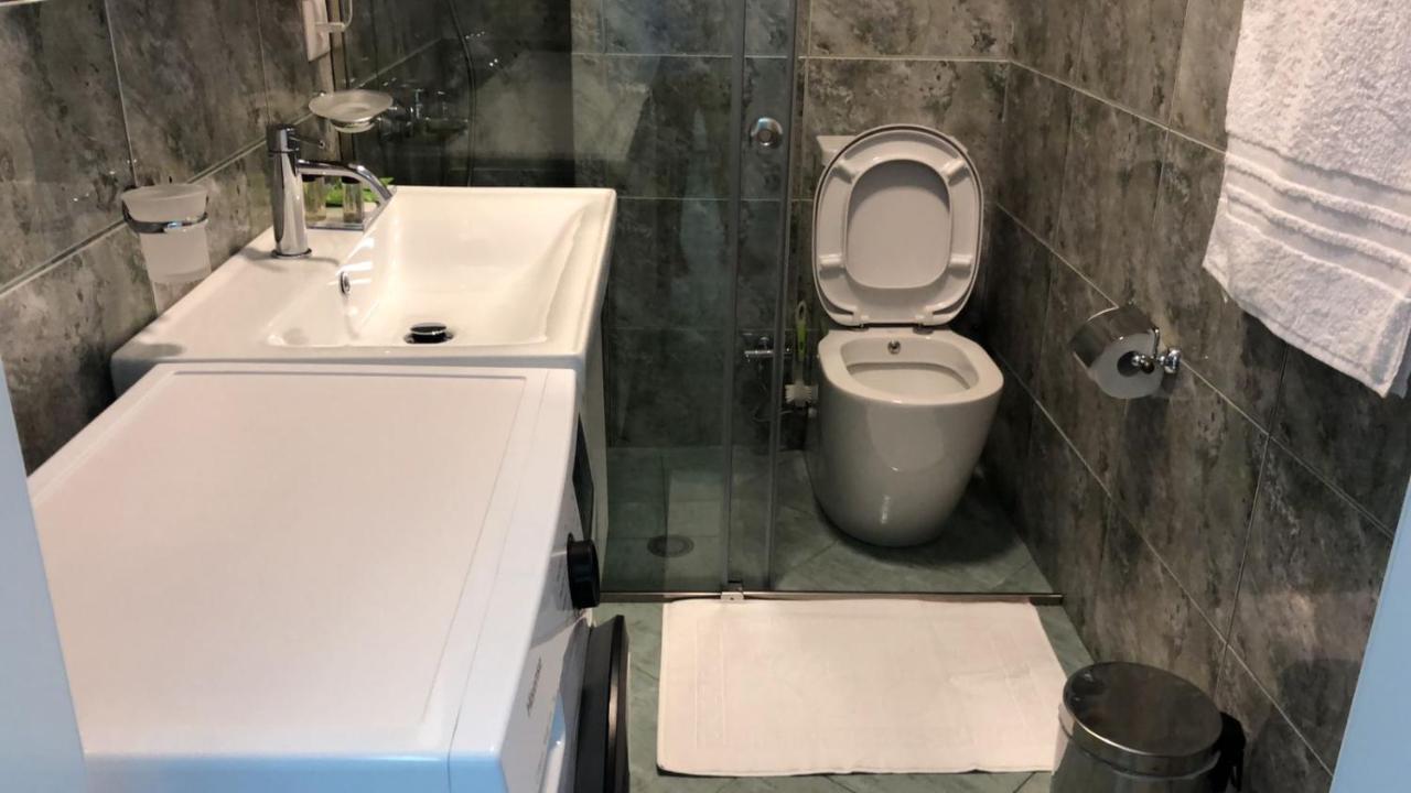 Comfort Apartment In City Center Тирана Экстерьер фото