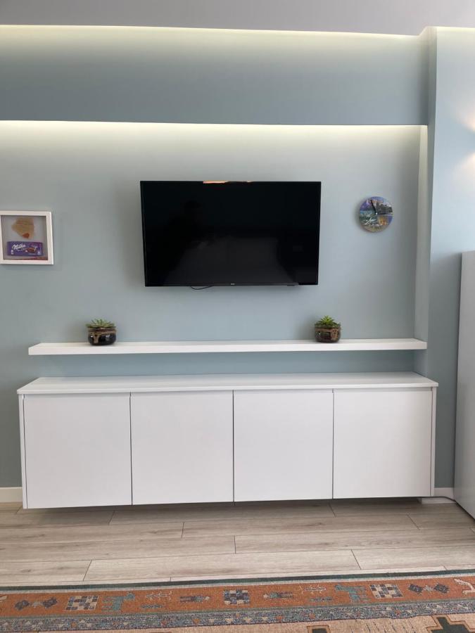 Comfort Apartment In City Center Тирана Экстерьер фото